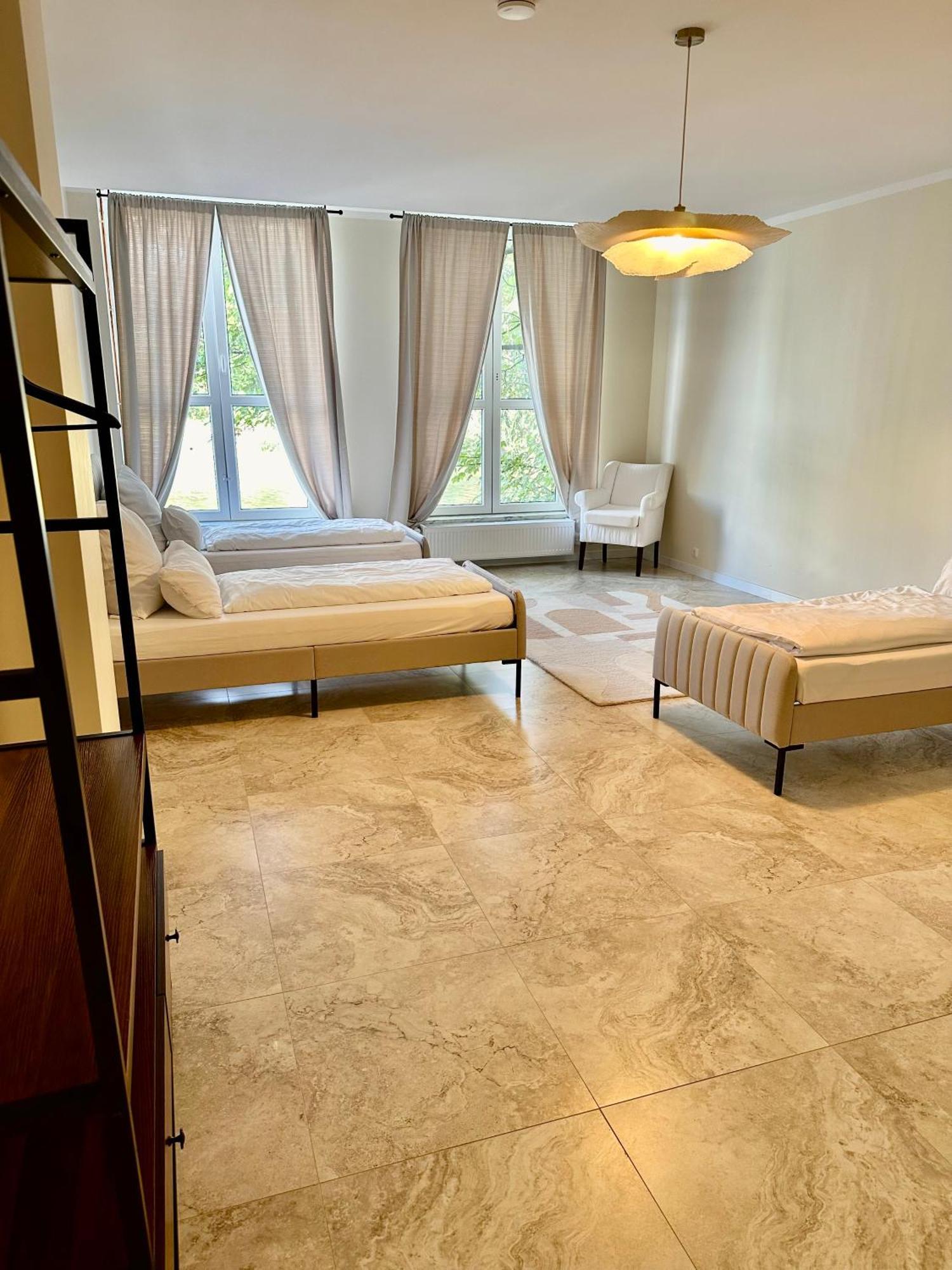 Sanierte 5 Zimmer Luxus Standard Apartment Auf 350Qm Hamburgo Exterior foto