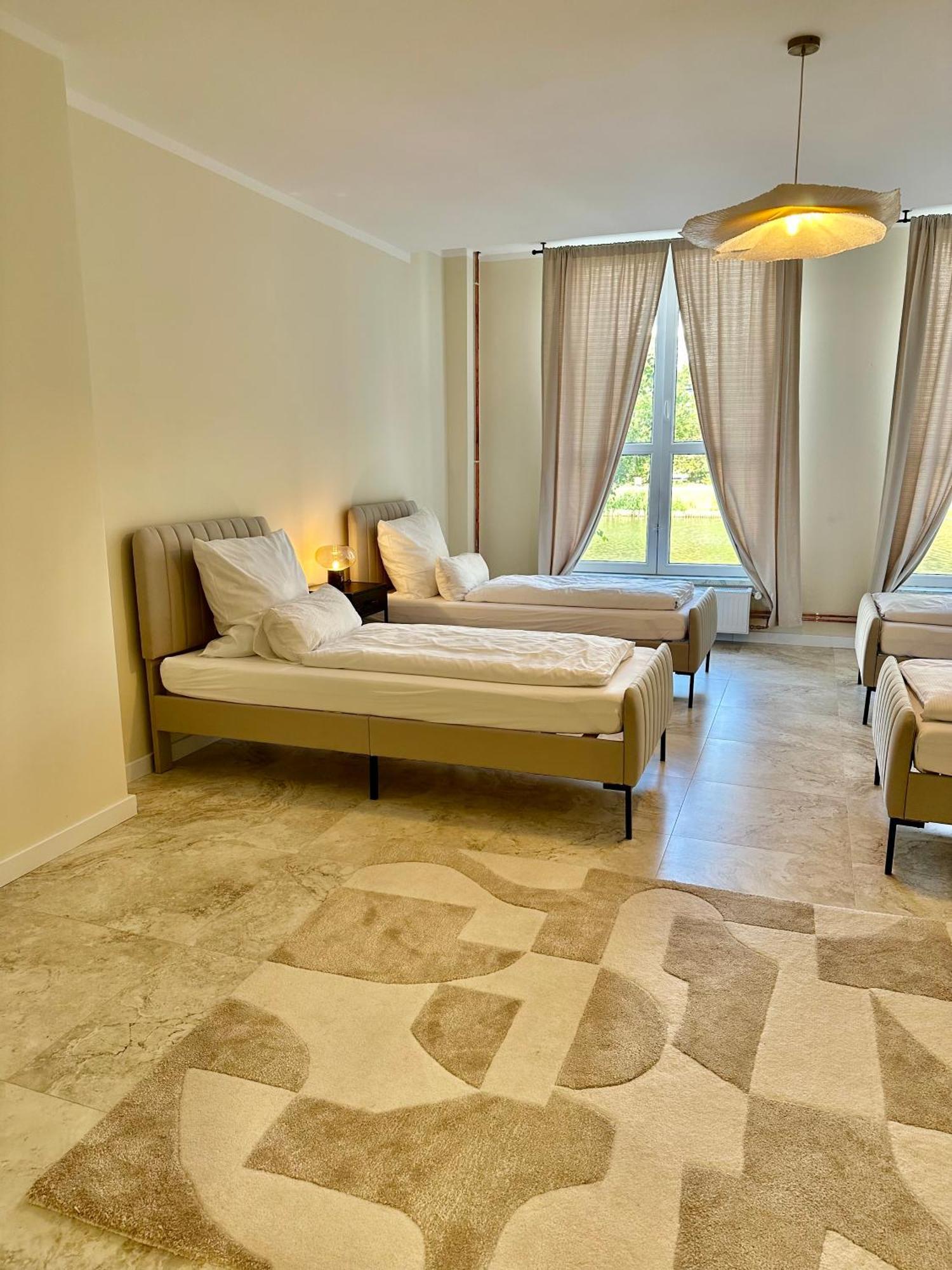 Sanierte 5 Zimmer Luxus Standard Apartment Auf 350Qm Hamburgo Exterior foto